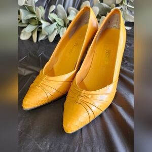 Vintage Jasmine Yellow Women's Shoes